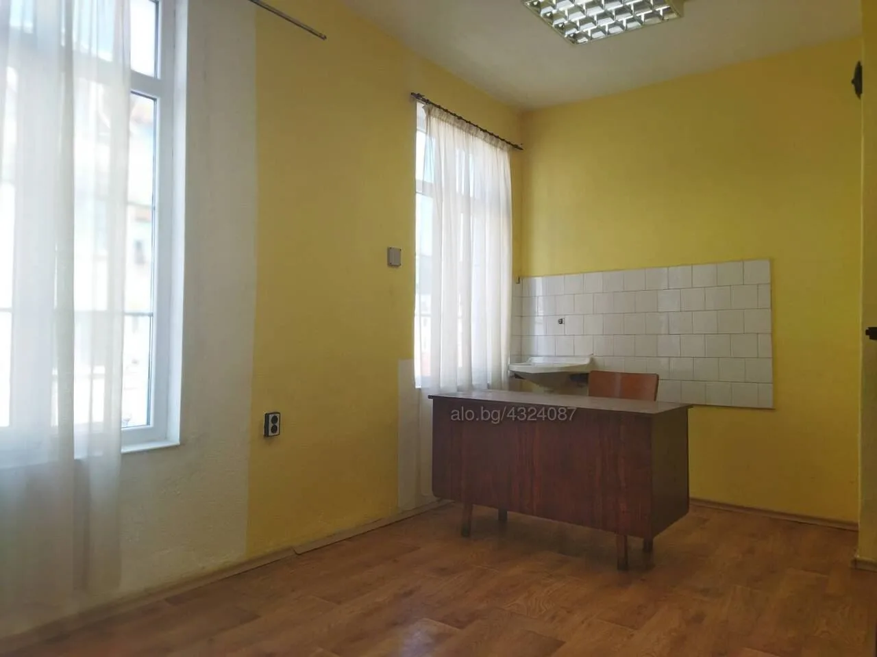 Büro in Bürogebäude, Verbesserungen-0 Офис в бизнес сграда, подобрения - 0