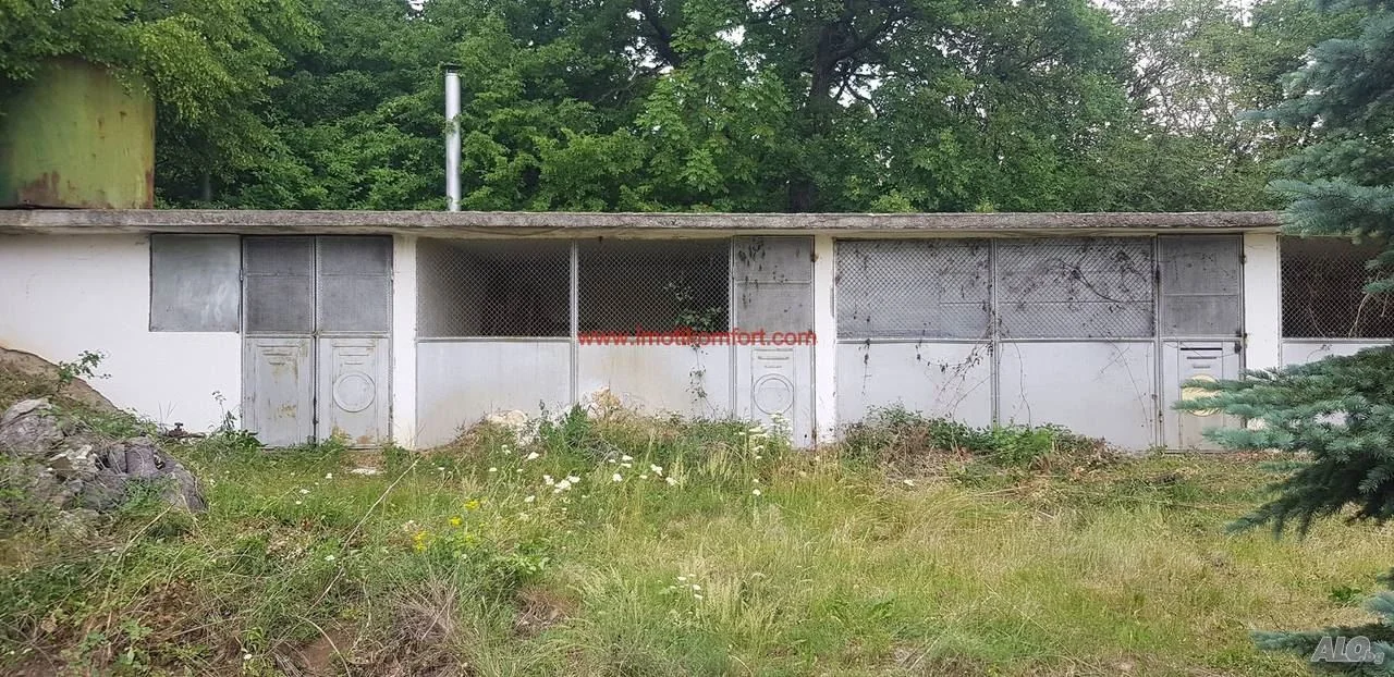м. Mollova kuria, Backstein-Villa, Strom, Trinkwasser, Garage-0 M. Mollova Kurie, Backsteinvilla, Strom, Trinkwasser, Garage – 0