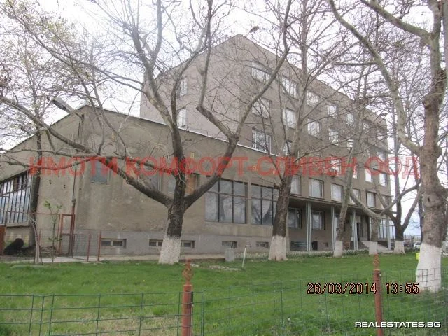 Друго 450 кв.м Масивна конструкция