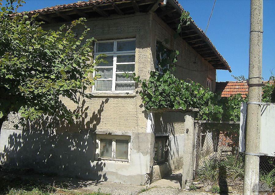 село Кипилово, тухлена къща на 2 етажа, двор 600кв.м. ЗАМЯНА - 0