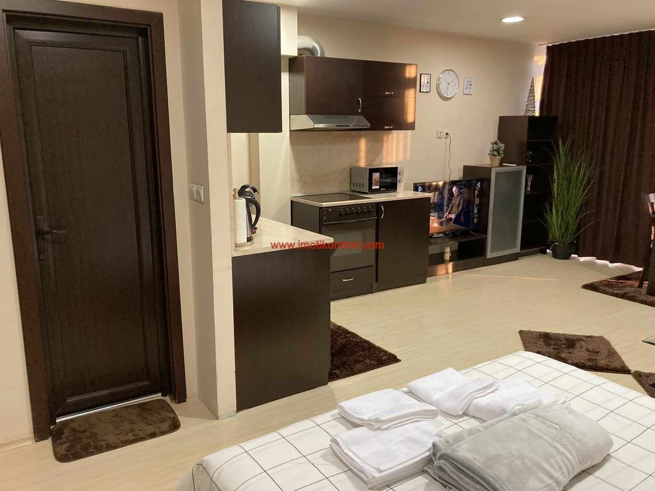 Merkez, tamamen mobilyalı daire, yeni inşaat-0 Merkezde, tamamen mobilyalı daire, yeni inşaat - 0