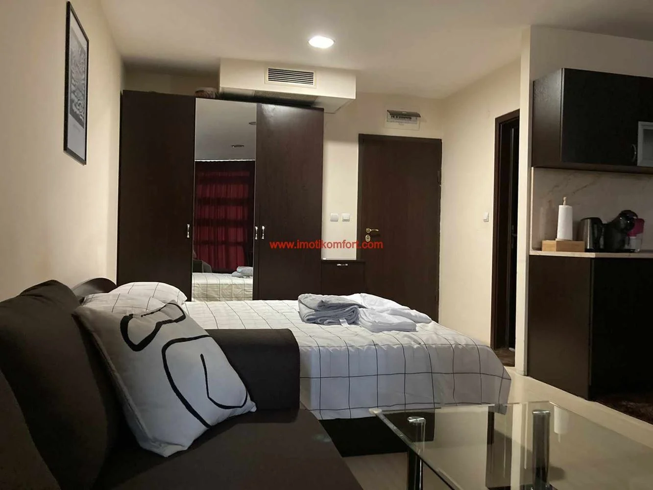 Merkez, tamamen mobilyalı daire, yeni inşaat-0 Merkezde, tamamen mobilyalı daire, yeni inşaat - 0