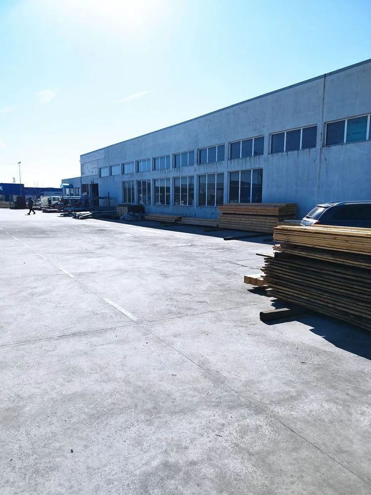 Toplage, Hauptstraße, große Fläche, neue Halle 600qm und 100qm Büroteil, Hof 5 acres-0 Erstklassige Lage, Hauptstraße, große Straßenfront, neue Halle mit 600 m² und 100 m² Bürofläche, Grundstück von 5 deka – 0
