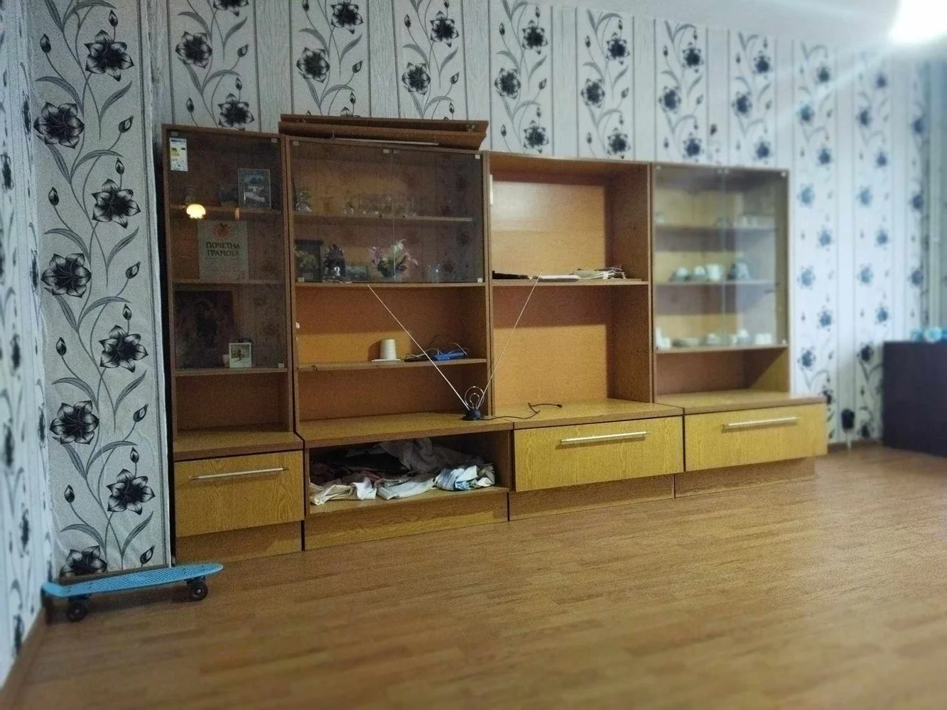 Geräumige Wohnung mit zwei Schlafzimmern zu verkaufen in Kv. "Druschba"-0 Продава се просторен тристаен апартамент в кв. " Дружба" - 0