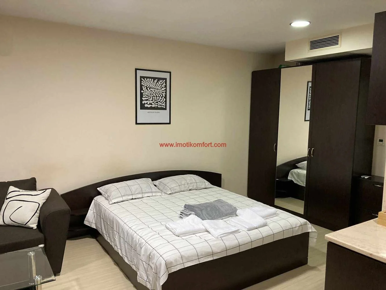 Merkez, tamamen mobilyalı daire, yeni inşaat-0 Merkezde, tamamen mobilyalı daire, yeni inşaat - 0