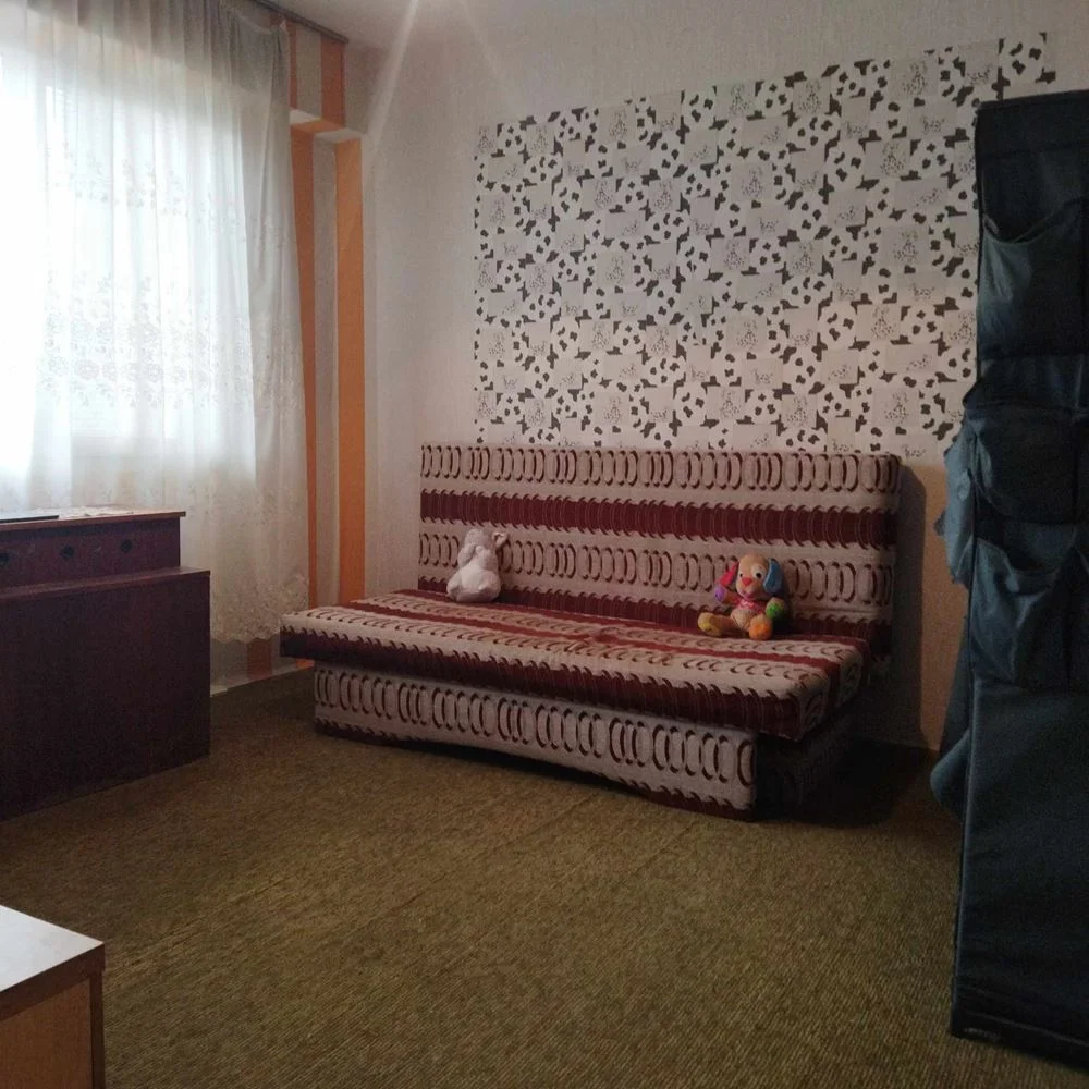 Geräumige Wohnung mit zwei Schlafzimmern zu verkaufen in Kv. "Druschba"-0 Продава се просторен тристаен апартамент в кв. " Дружба" - 0