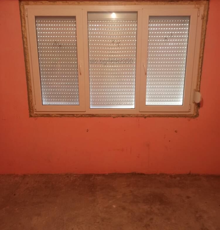 751