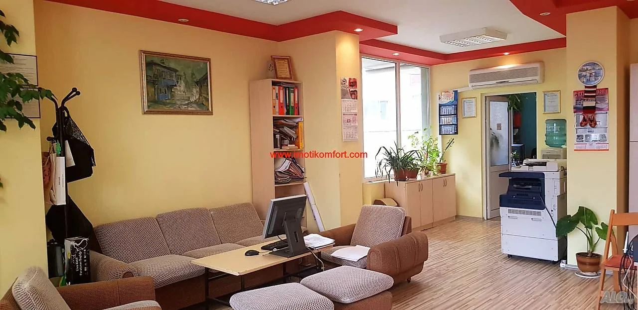 Mehrzimmerwohnung, 140qm, NS, Hof-0 Mehrzimmerwohnung, 140 m², ohne Heizung, Garten – 0
