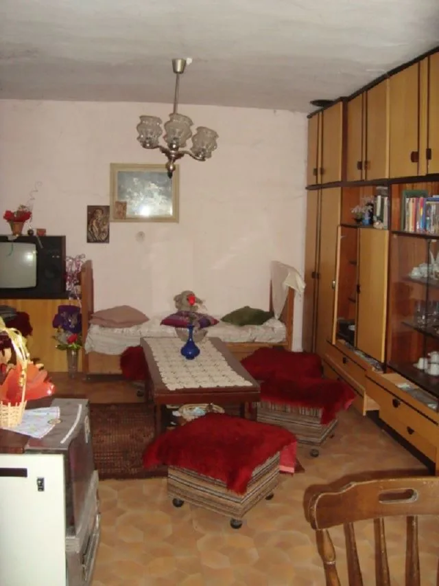 Zentrum, einstöckiges Haus, Tausch gegen Wohnung-0 Zentrum, einstöckiges Haus, Tausch gegen eine Wohnung – 0