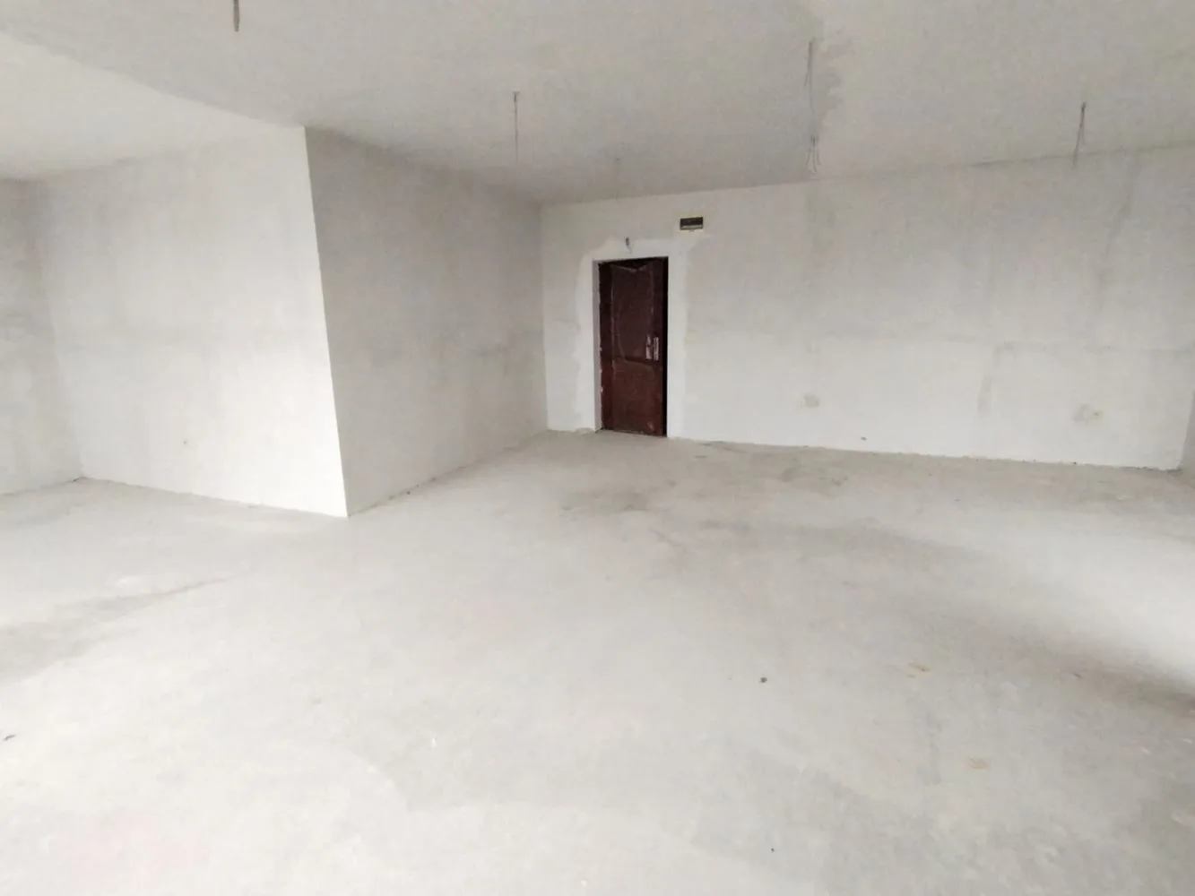 Helles und geräumiges Büro, in einem neuen Gebäude, in der Nähe von Gericht und Stadtverwaltung-0 Helles und geräumiges Büro in einem neuen Gebäude in der Nähe des Gerichts und des Rathauses – 0