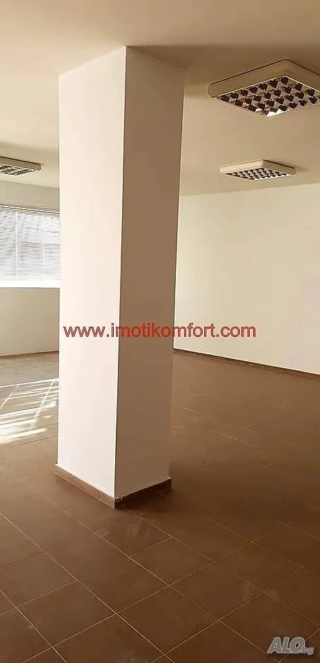 Zentrum, NS, Erdgeschoss, 87 qm, Lager, WC, für Büros, Garagen, Salons, etc.-0 Център, НС, партер, 87кв.м., склад,WC, за офиси, гаражи, салони и др. - 0