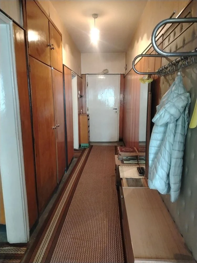 Zentrum, Mehrzimmerwohnung aus Backstein, 99m² Nettofläche, Zentralheizung, Südlage, Garage-0 Stadtzentrum, Mehrzimmerwohnung in Ziegelbauweise, 99 m² Nutzfläche, Fernwärme, Südausrichtung, Garage – 0