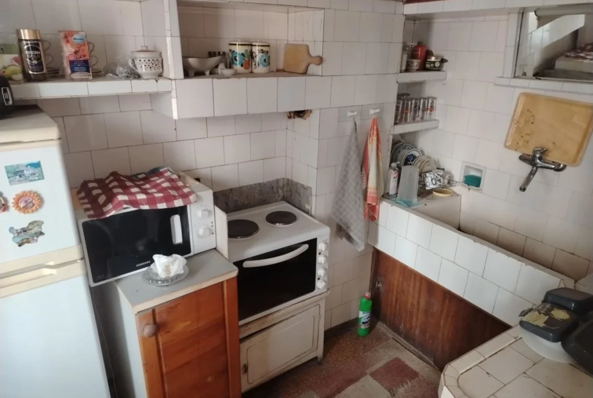 Център, Многостаен тухлен апартамент, 99кв.м чиста площ, ТЕЦ, южно изложение, гараж