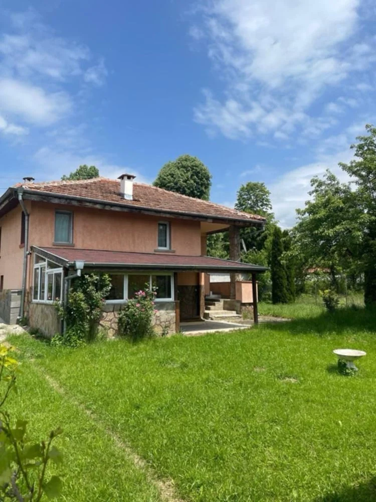 с. Borinci - zu verkaufen renoviertes zweistöckiges Haus-0 Dorf BORINZI – renoviertes zweistöckiges Haus zu verkaufen – 0