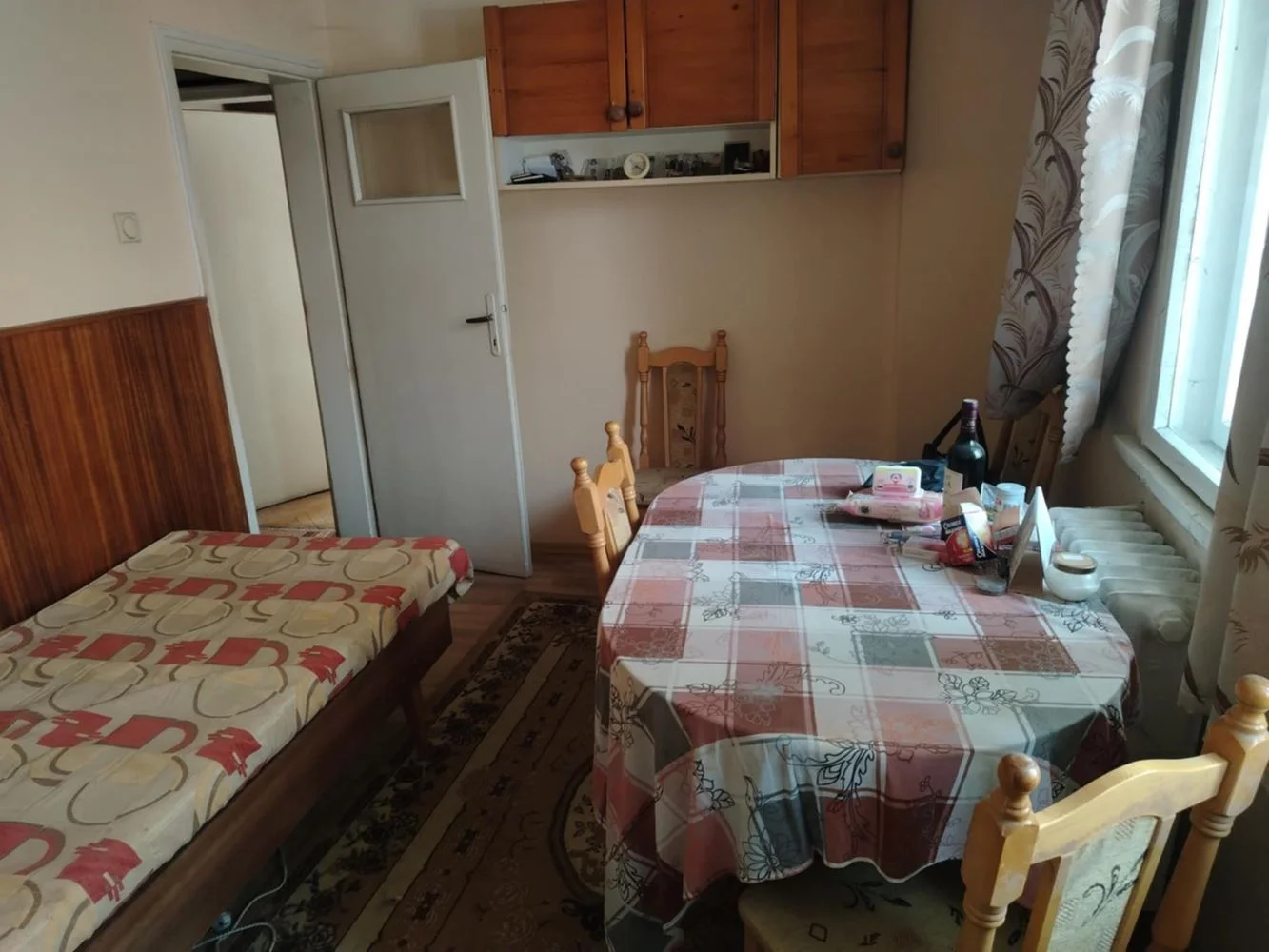 Zentrum, Mehrzimmerwohnung aus Backstein, 99m² Nettofläche, Zentralheizung, Südlage, Garage-0 Stadtzentrum, Mehrzimmerwohnung in Ziegelbauweise, 99 m² Nutzfläche, Fernwärme, Südausrichtung, Garage – 0