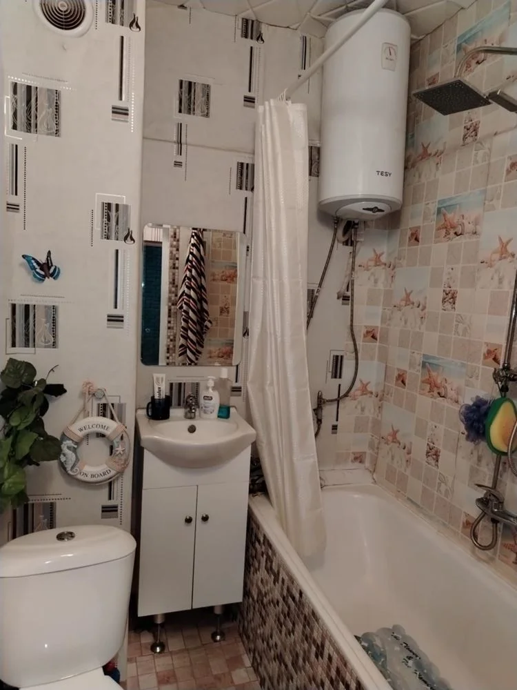Ein-Zimmer-Wohnung, umgewandelt in zwei Schlafzimmer, Backstein, Zentralheizung, Aufzug, möbliert-0 Zweizimmerwohnung, zu einer Dreizimmerwohnung umgebaut, Backsteinbau, Fernwärme, Aufzug, möbliert – 0
