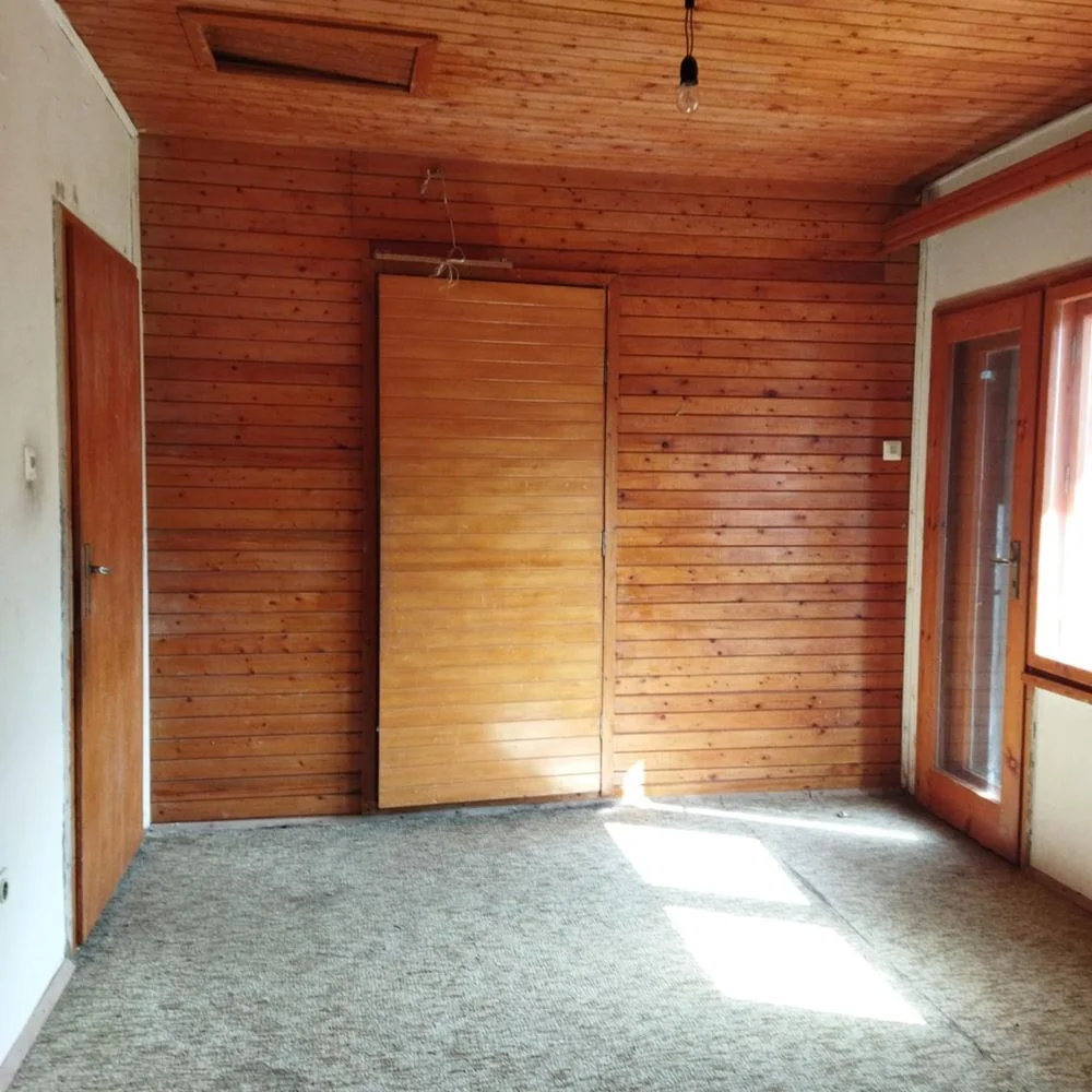 Zum Verkauf steht ein zweigeschossiges Massivhaus mit Hof in der Ortschaft Settlement - Ruhe, Natur und Gemütlichkeit!-0 Продава се двуетажна масивна къща с двор в местността Селището - тишина, природа и уют! - 0