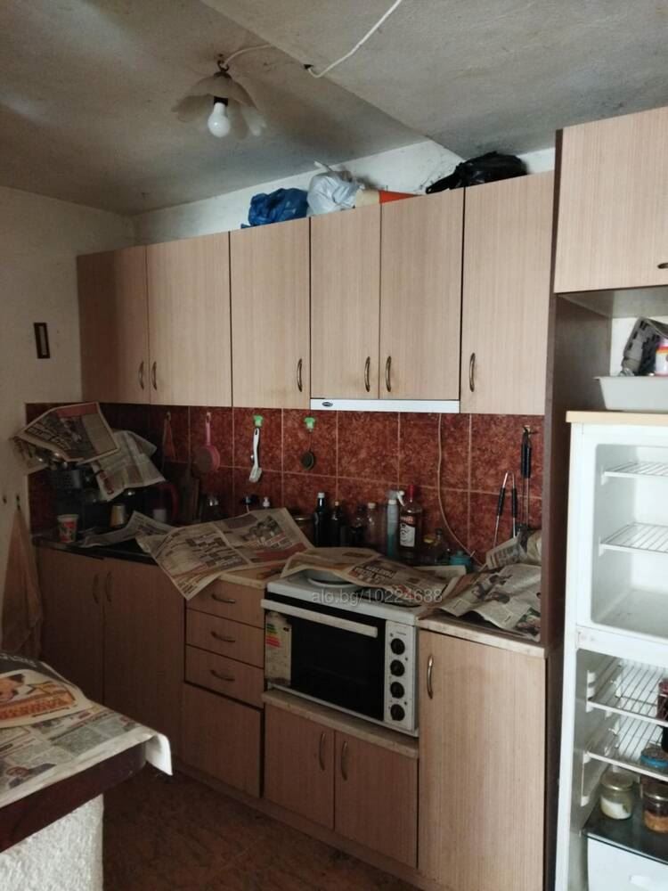 Масивна тухлена вила на два етажа в м. Каменка, асфалтов път - 0