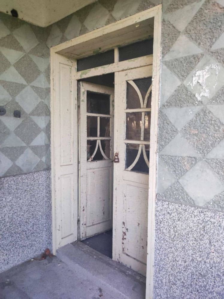 Тухлена къща в село Желю войвода и двор 4600кв. м - 0