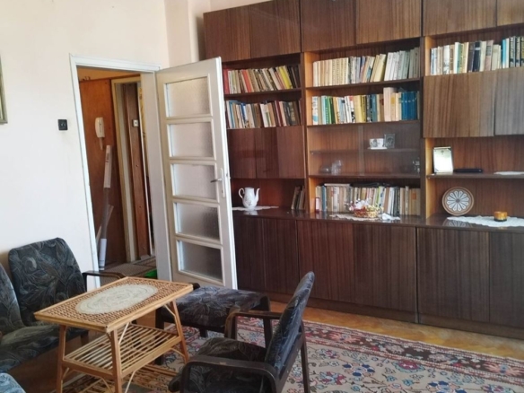 Център, близо до Розова градина и Окръжна болница - 0