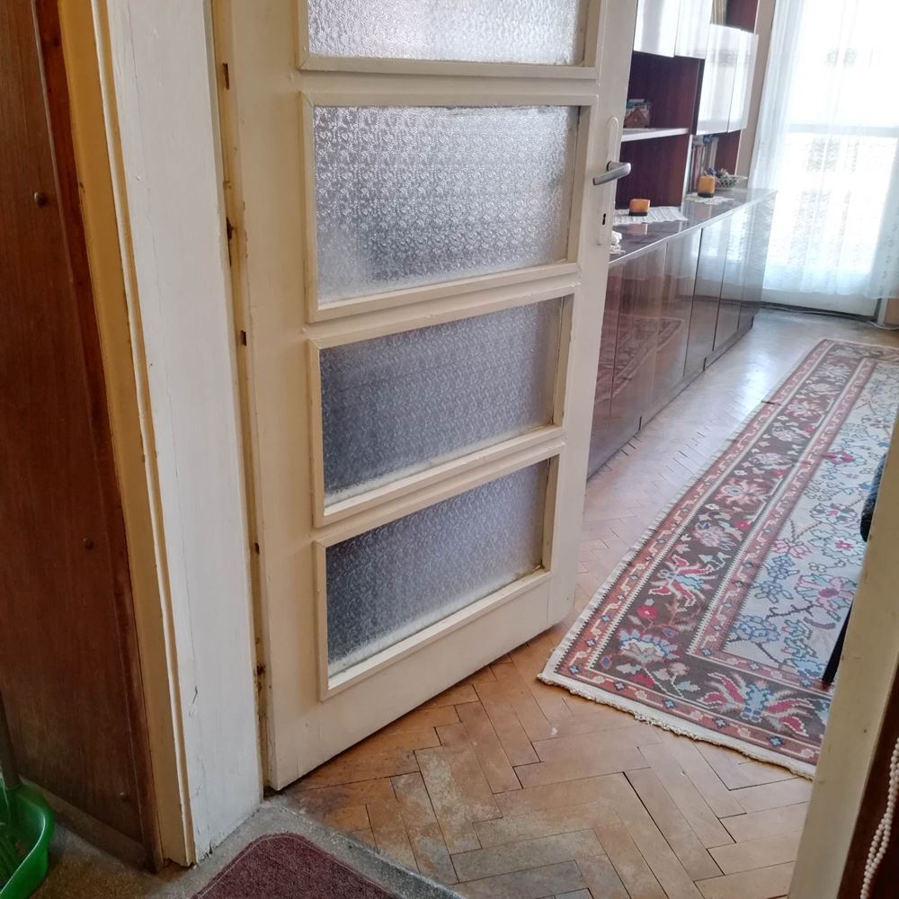 Център, близо до Розова градина и Окръжна болница - 0