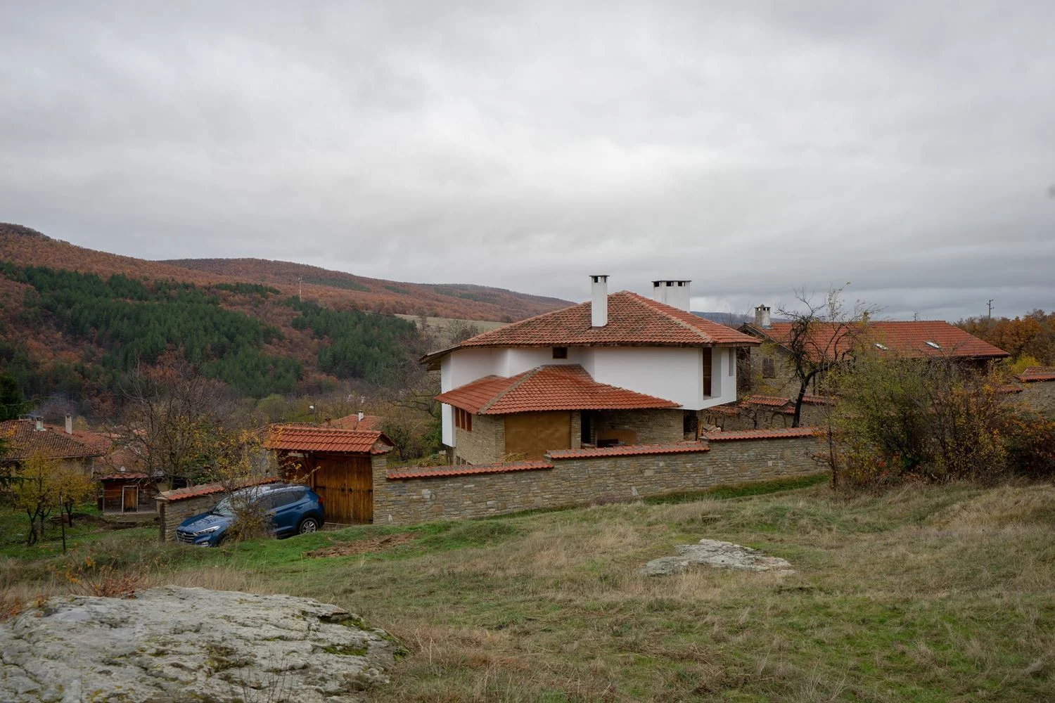 Einzigartige Immobilie im Herzen des Balkangebirges - Haus mit Charakter und Geschichte im Dorf Medven-0 Ein einzigartiges Anwesen im Herzen des Stara-Planina-Gebirges – ein Haus mit Charakter und Geschichte im Dorf Medven – 0