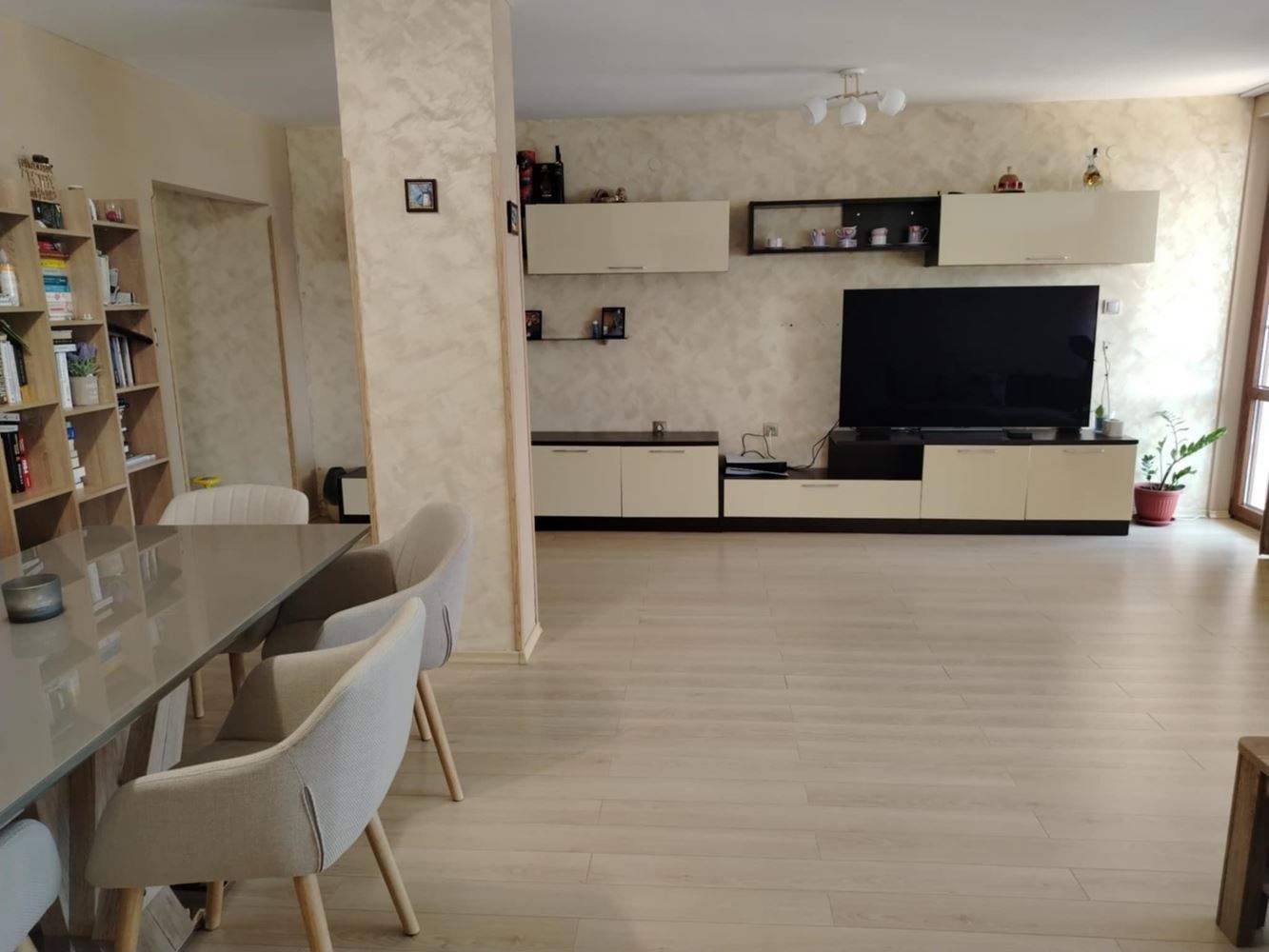 кв. Българка, Тристаен апартамент, 120кв.м, НС, обзаведен, функционален и уютен, готов за нанасяне - 0