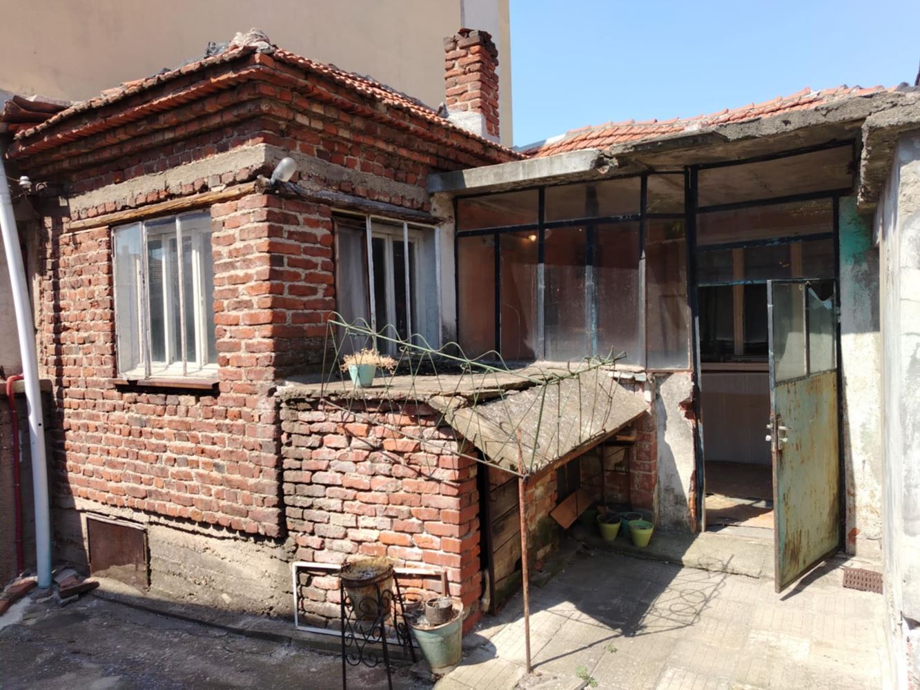 кв. ”Ново Село” - продава къща близо до крепост Туида - 0