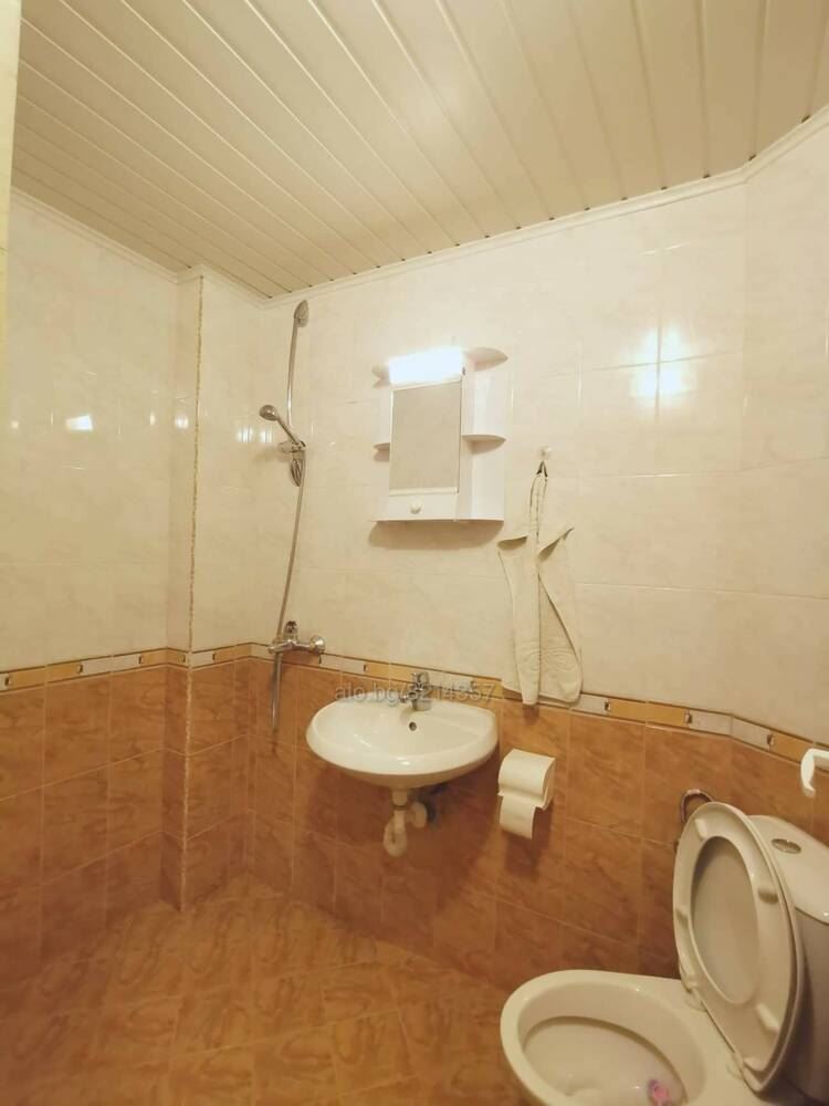 Двустаен апартамент в кв. Ново село. - 0