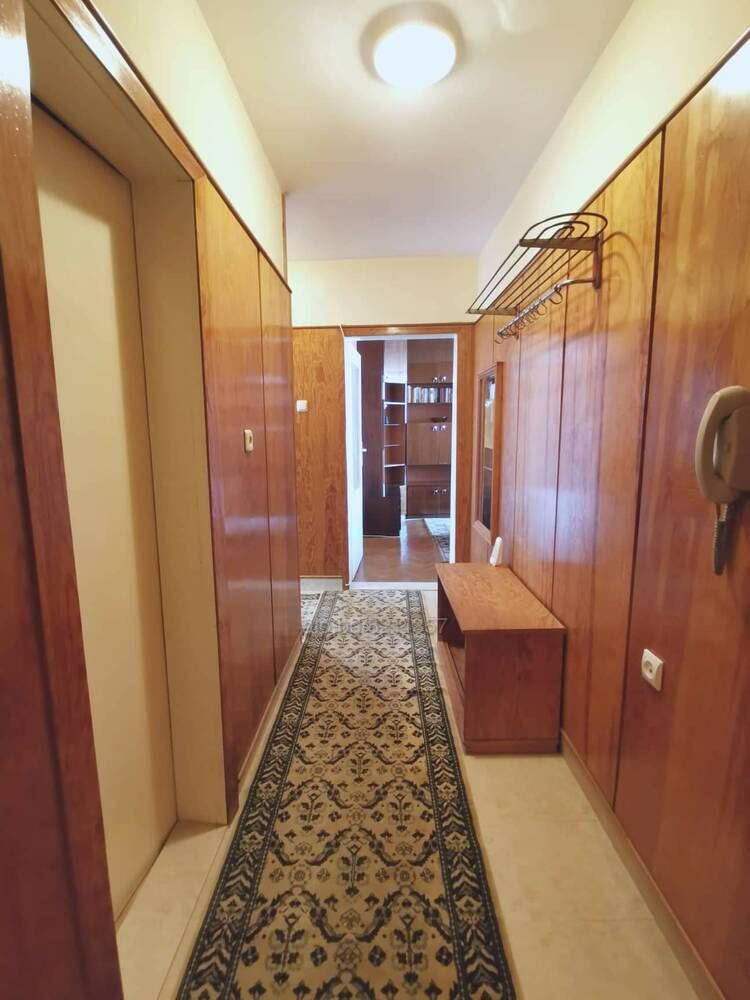 Двустаен апартамент в кв. Ново село. - 0