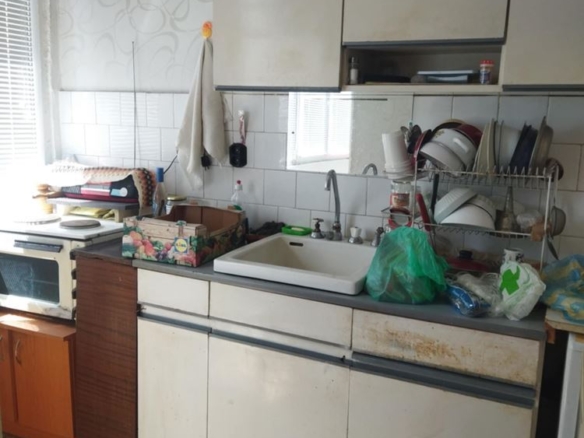 Едностаен апартамент 36 кв.м. в саниран блок с ТЕЦ, кв. Сини Камъни – до училище и супермаркет - 0