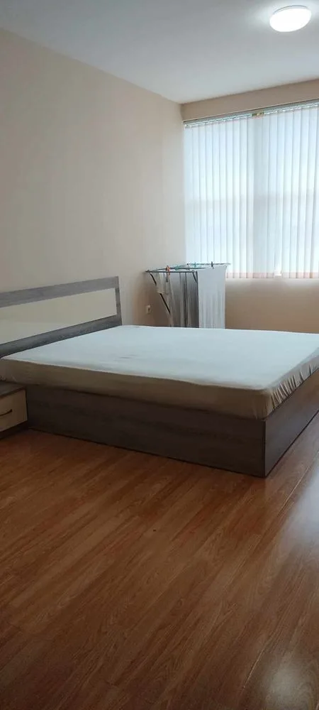 Quartal. ”Druschba” - zu verkaufen ein Schlafzimmer, Backstein-Wohnung, möbliert + angrenzende Land-0 кв. ”Дружба” - продава двустаен, тухлен апартамент, обзаведен + прилежаща земя - 0