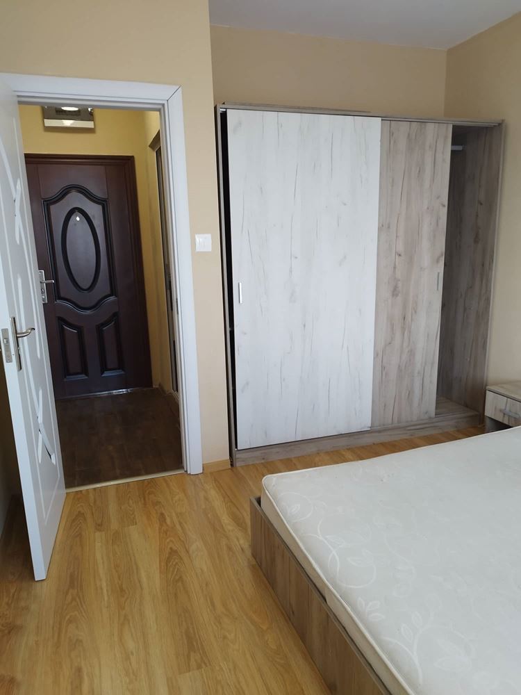Широк център, НС, 1спалня, юг, напълно обзаведен - гр.Сливен - 0