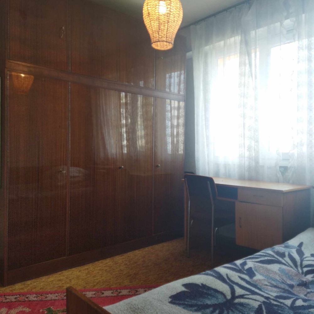 кв. " Сини Камъни" , под наем, двустаен апартамент в саниран блок - 0