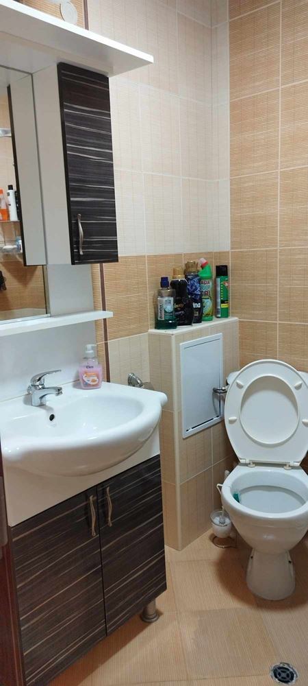 кв. ”Дружба” - продава двустаен, тухлен апартамент, обзаведен + прилежаща земя - 0