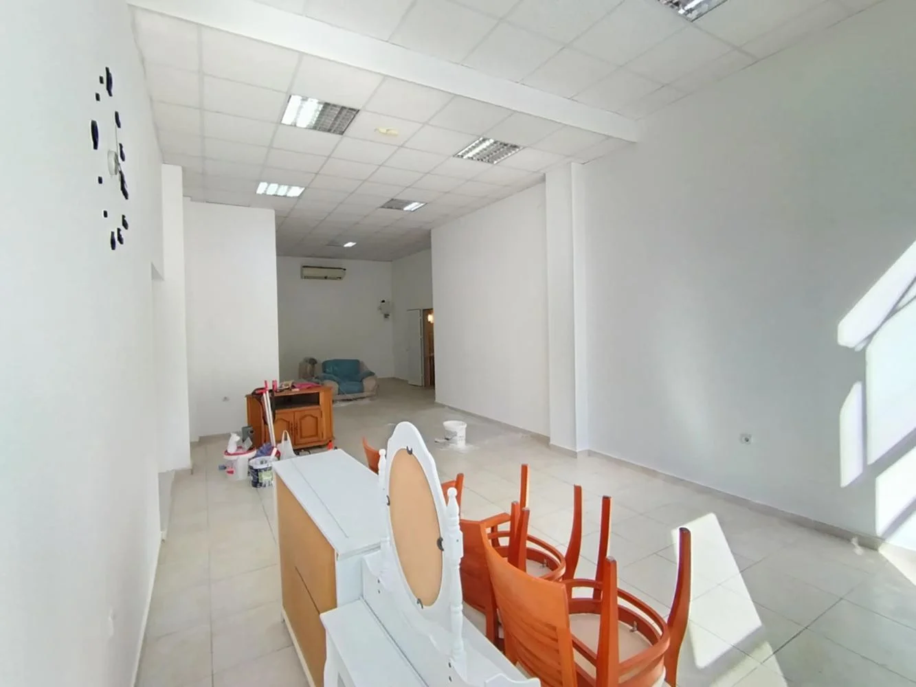 Geschäft/Büro zur Miete in sq. Neubau, ausgezeichnete Lage-0 Ladenlokal/Büro zu vermieten im Stadtteil Mladost – Neubau, hervorragende Lage – 0