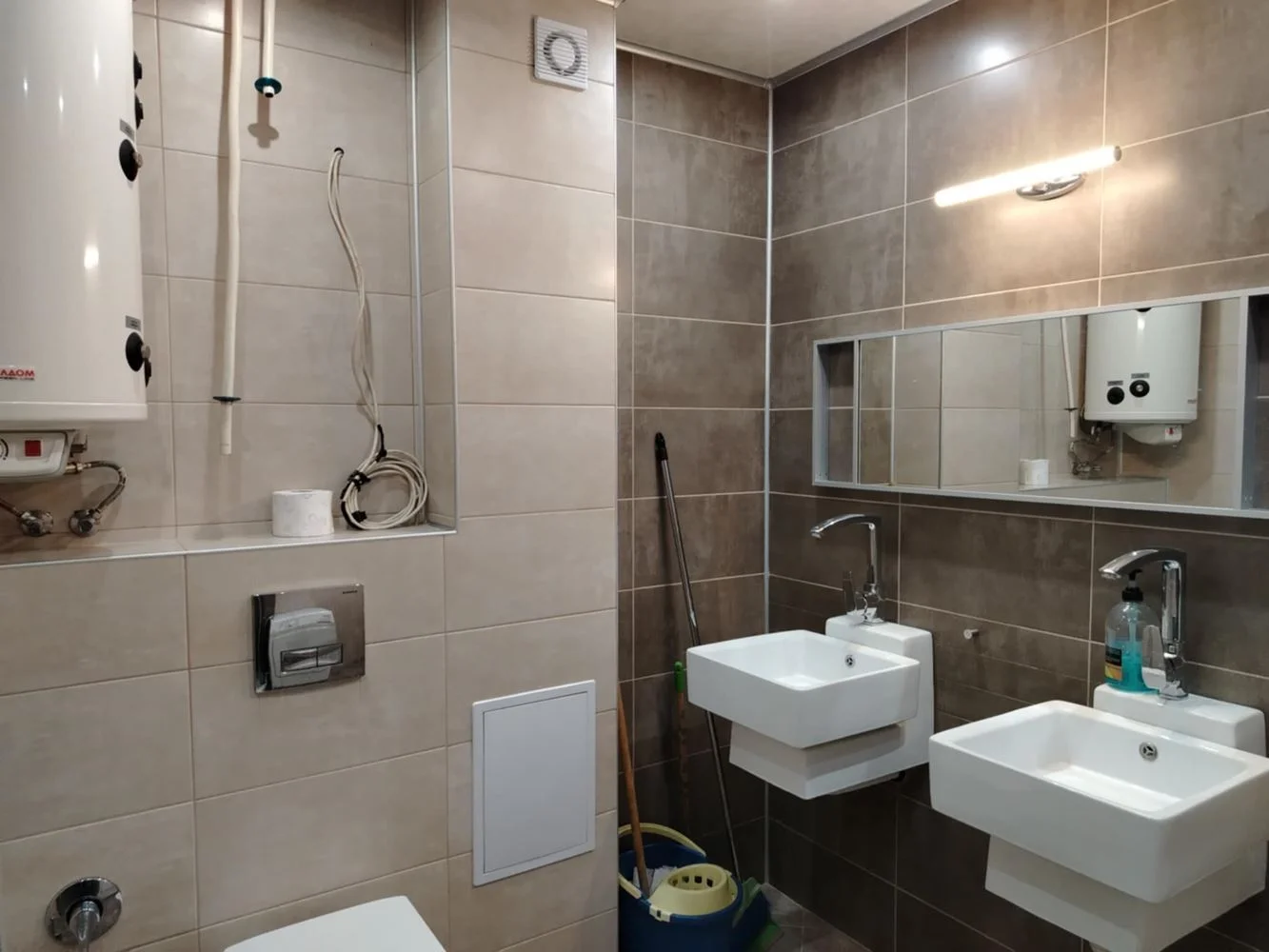 Broad Center - zwei Schlafzimmer, möbliert, Niederflur, Garage-0 Shirak-Zentrum – Dreizimmerwohnung, möbliert, unteres Stockwerk, Garage – 0
