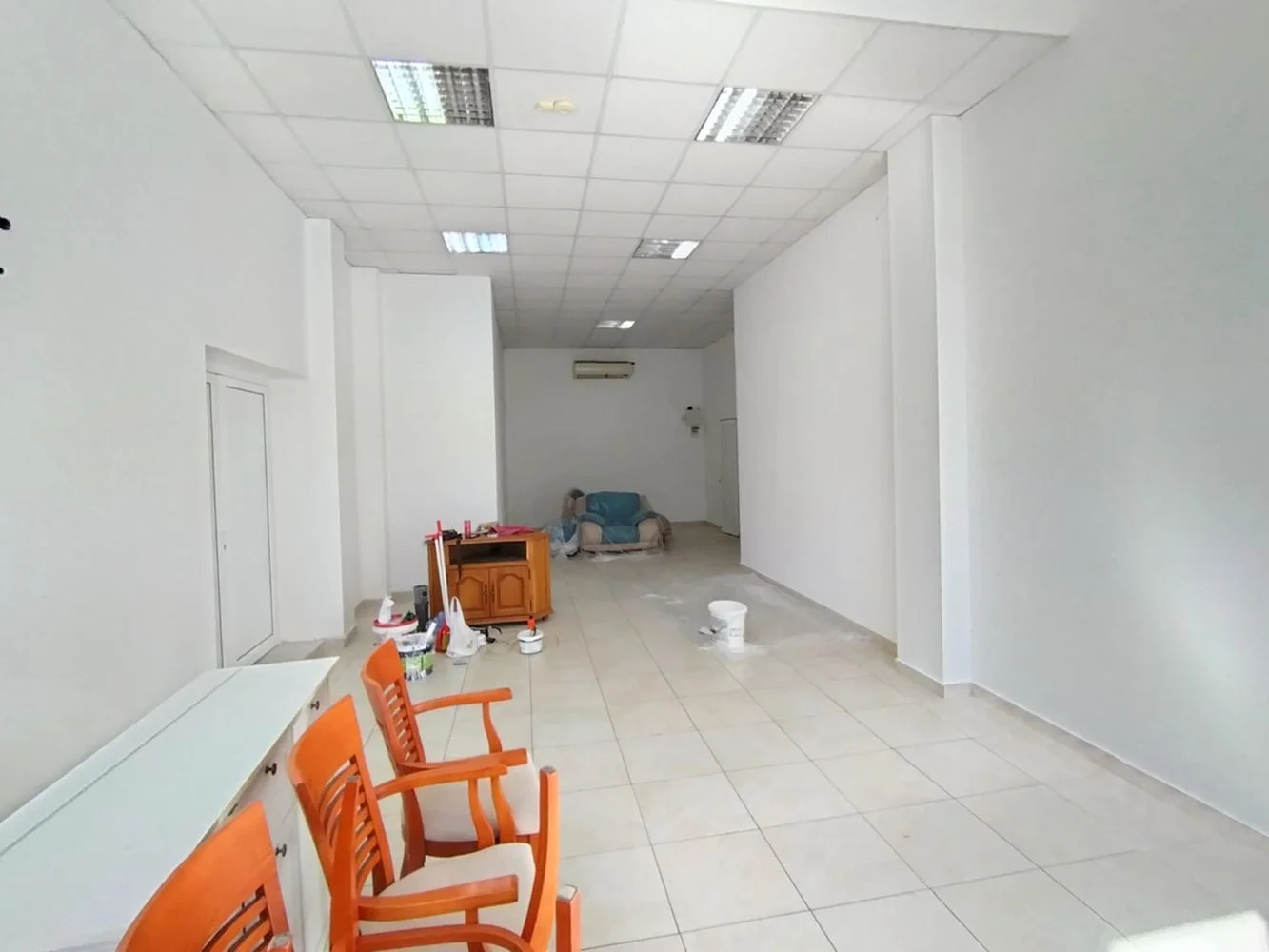 Geschäft/Büro zur Miete in sq. Neubau, ausgezeichnete Lage-0 Ladenlokal/Büro zu vermieten im Stadtteil Mladost – Neubau, hervorragende Lage – 0