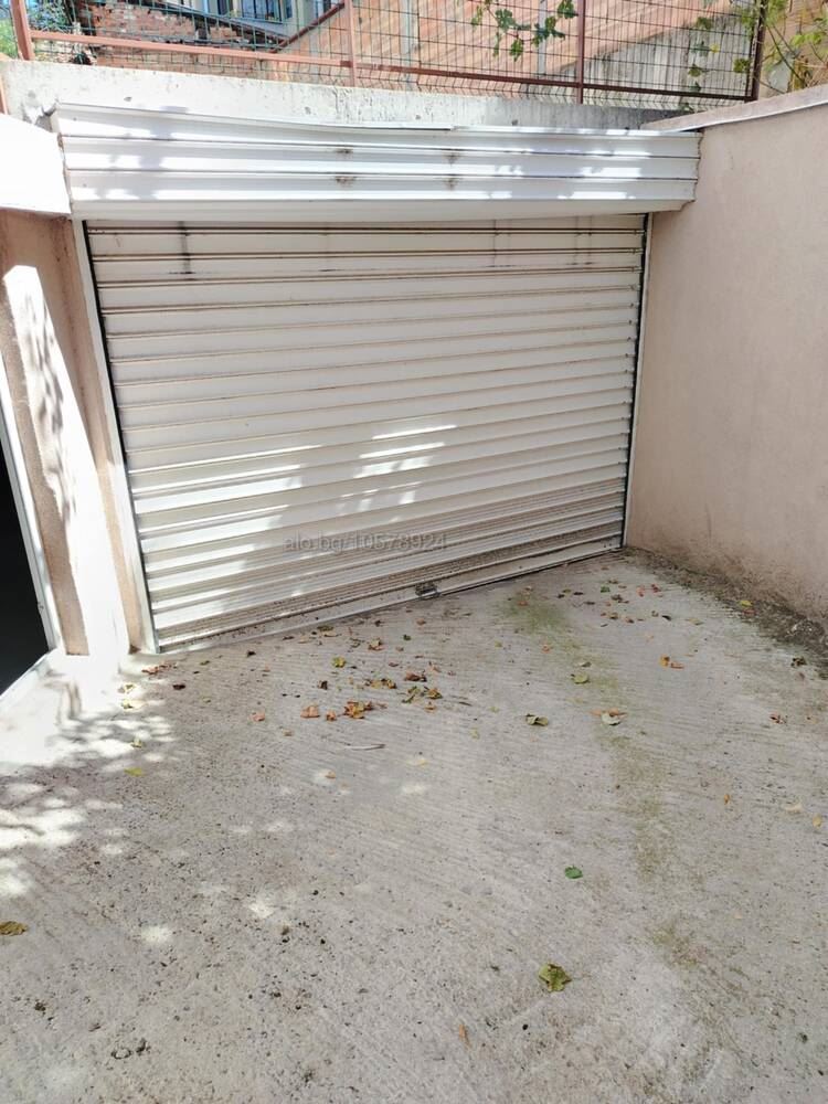 Подземен гараж в Центъра, автоматична врата, ток - 0