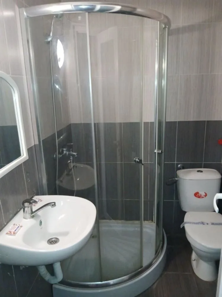 Sliven-0 noktasına 30 km mesafede kiralık otel Хотел под наем близо на около 30 км от Сливен - 0