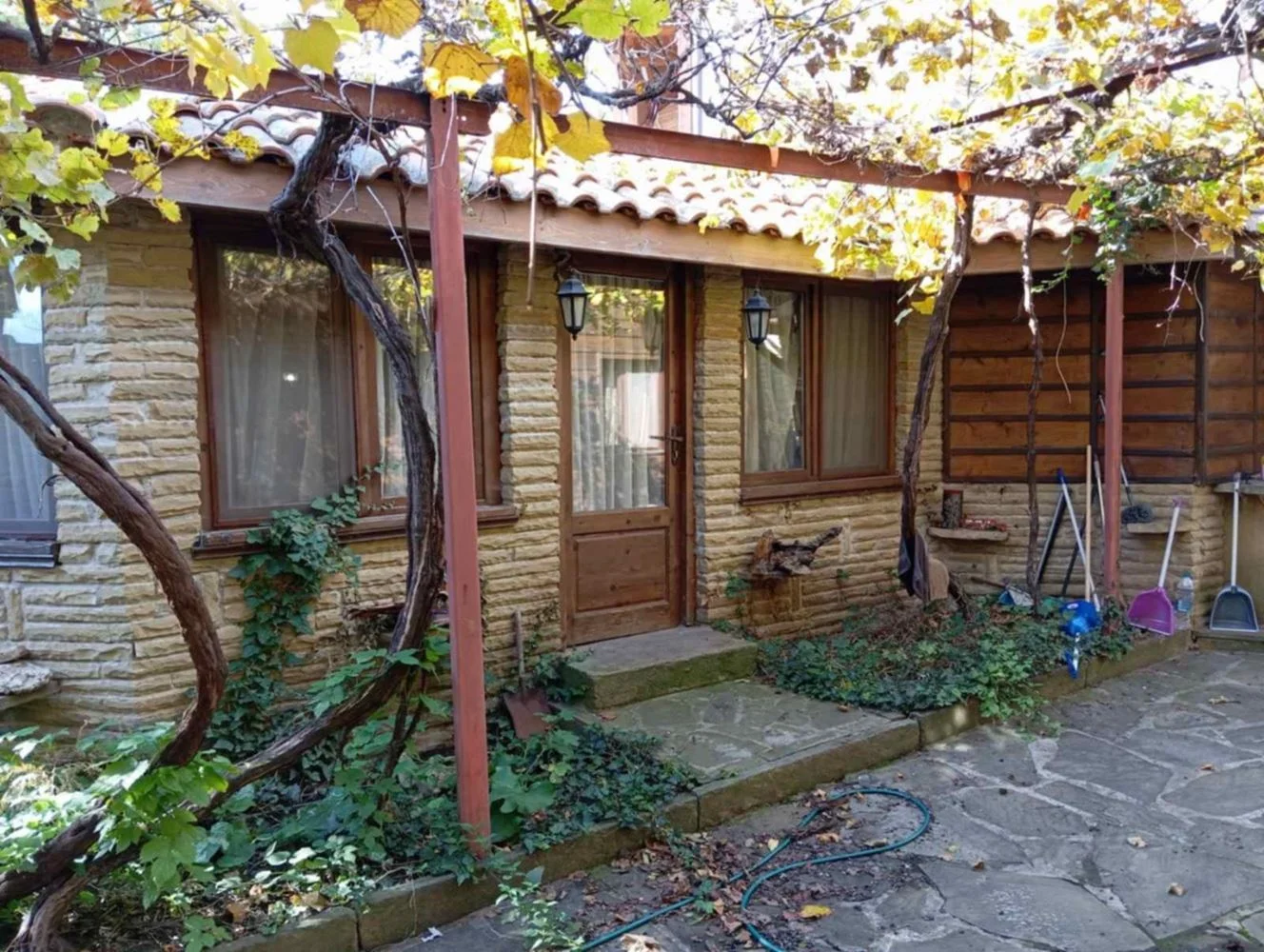 Haus mit Taverne und Seele im Herzen des Dorfes Medven-0 Traditionelles Landhaus mit Gaststube und Seele im Herzen des Dorfes Medven – 0