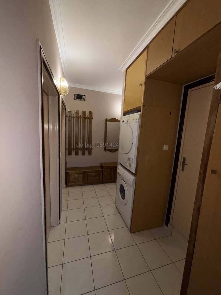 Обзаведен двустаен апартамент в кв. Сини камъни, до 12-то училище-готов за нанасяне - 0