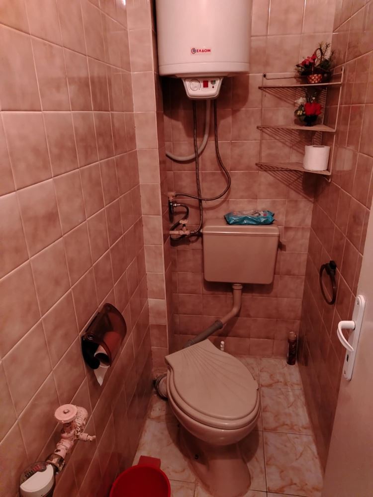 Zwei-Zimmer-Wohnung, in der Nähe von Schule und Kindergarten, mit TPP-0 Апартамент с две спални, близо до училище и детска градина, с ТЕЦ - 0