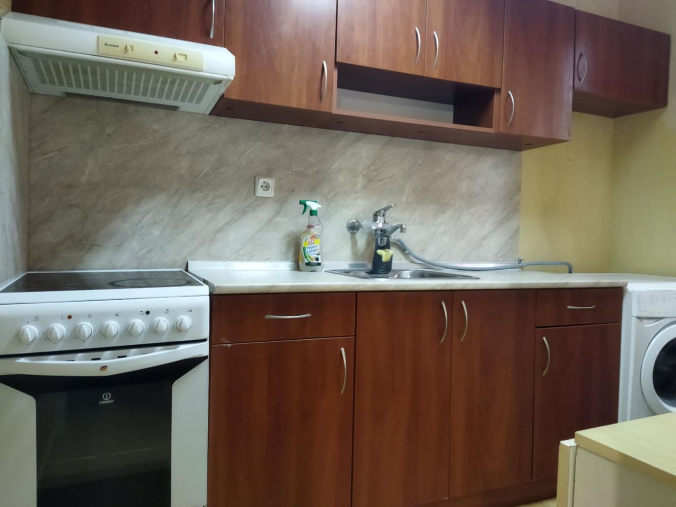 Двустаен апартамент за продажба в кв. Република - 0