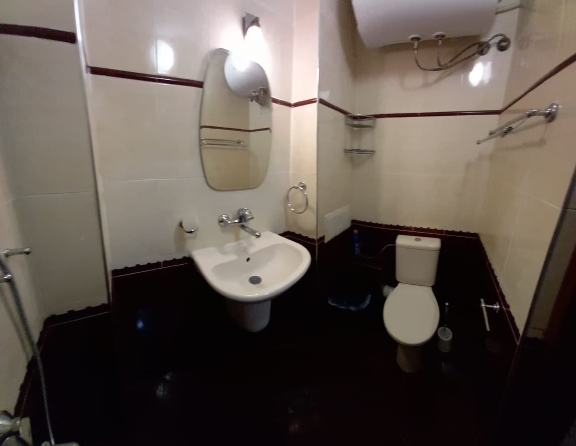 Широк център,не е синя зона,апартамент с 1 спалня-0 Широк център,не е синя зона,апартамент с 1 спалня - 0