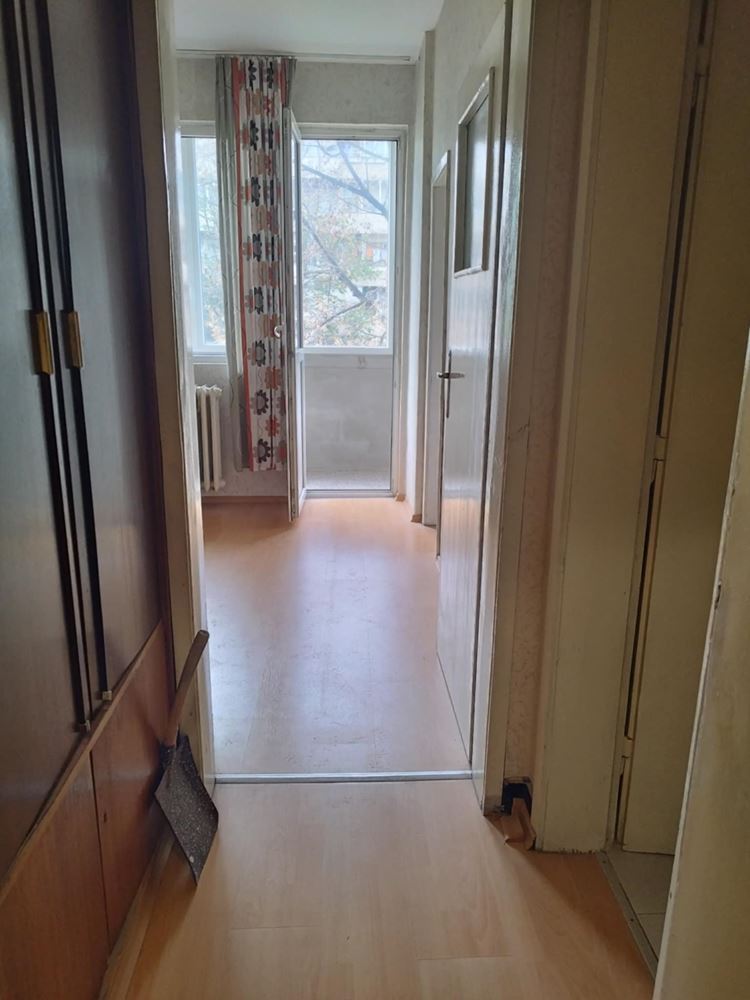 Продава тристаен, тухлен в района на БИЛЛА, вътрешен, отлично разпределение, ТЕЦ-0 Продава тристаен, тухлен в района на БИЛЛА, вътрешен, отлично разпределение, ТЕЦ - 0