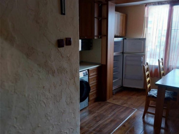 Широк център,не е синя зона,апартамент с 1 спалня - 0