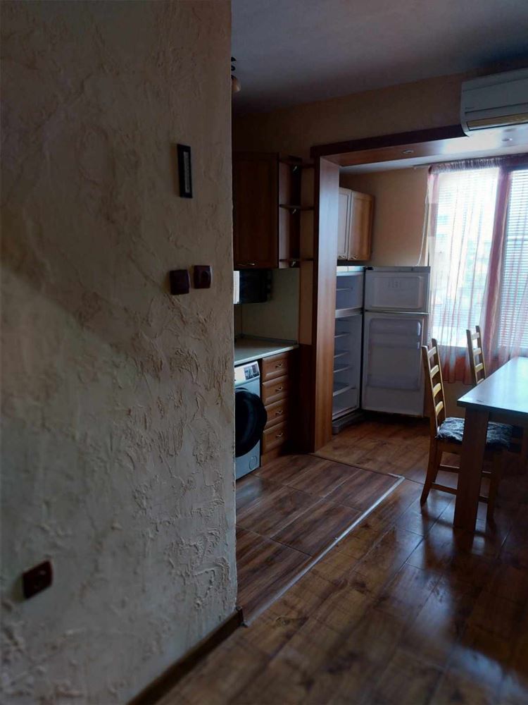 Широк център,не е синя зона,апартамент с 1 спалня-0 Широк център,не е синя зона,апартамент с 1 спалня - 0