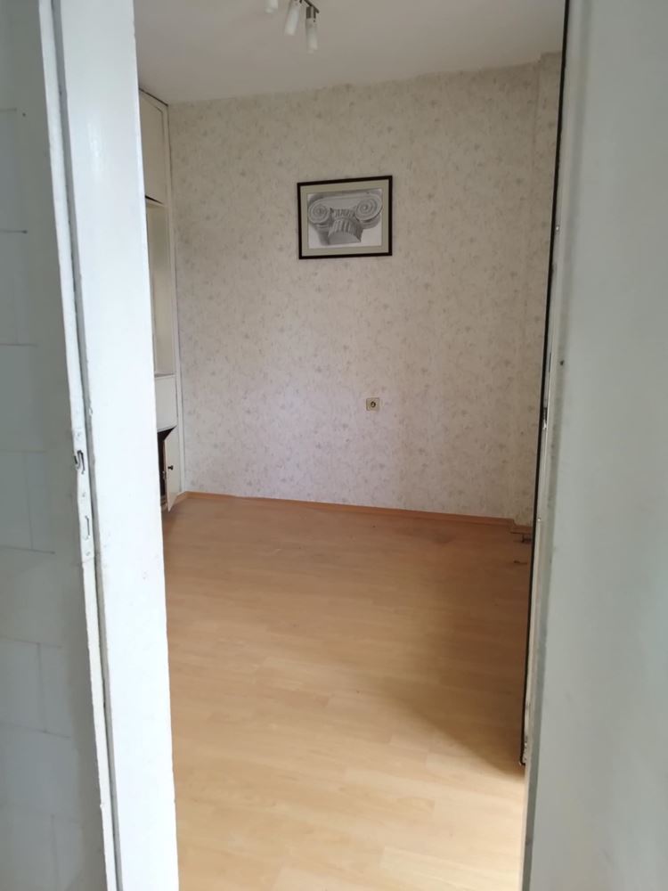 Продава тристаен, тухлен в района на БИЛЛА, вътрешен, отлично разпределение, ТЕЦ-0 Продава тристаен, тухлен в района на БИЛЛА, вътрешен, отлично разпределение, ТЕЦ - 0