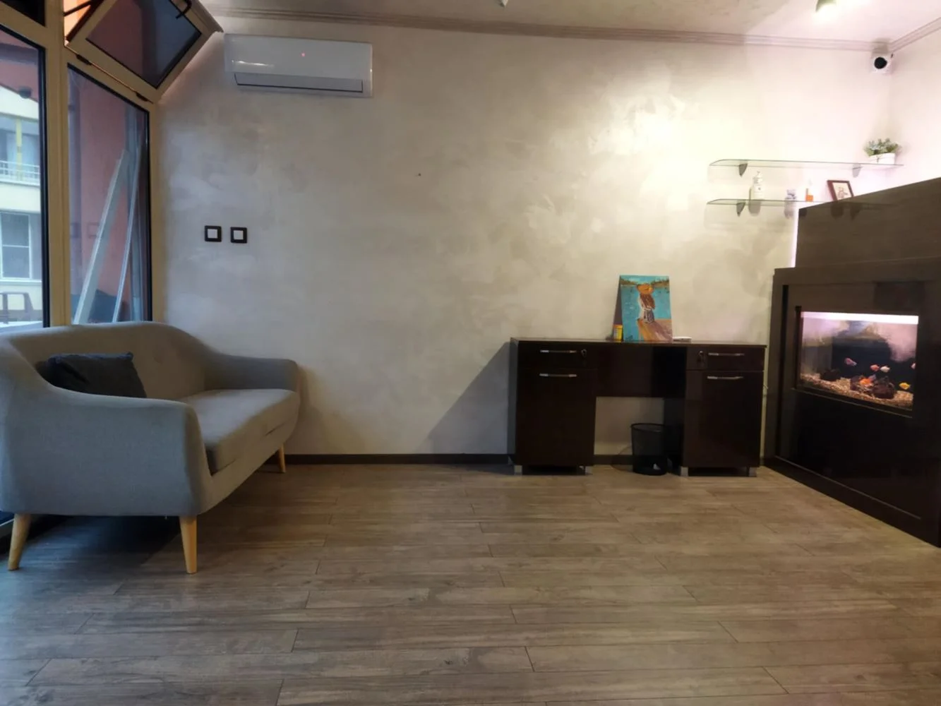 Salon für kosmetische und therapeutische Dienstleistungen zur Miete - center-0 Kosmetik- und Therapiesalon zu vermieten – Stadtzentrum – 0